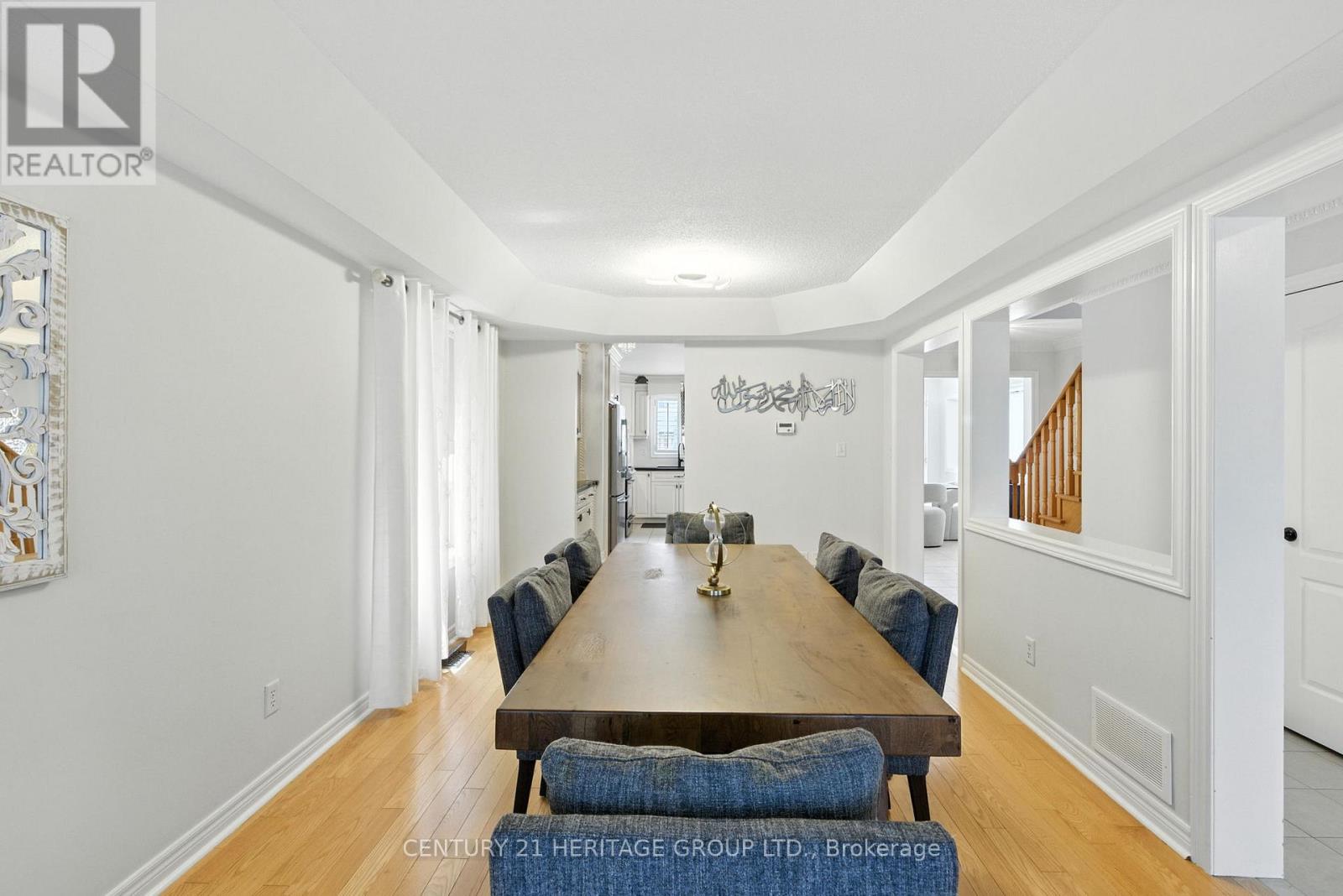 106 LAURENDALE AVENUE, Georgina (Keswick South) — photo 7