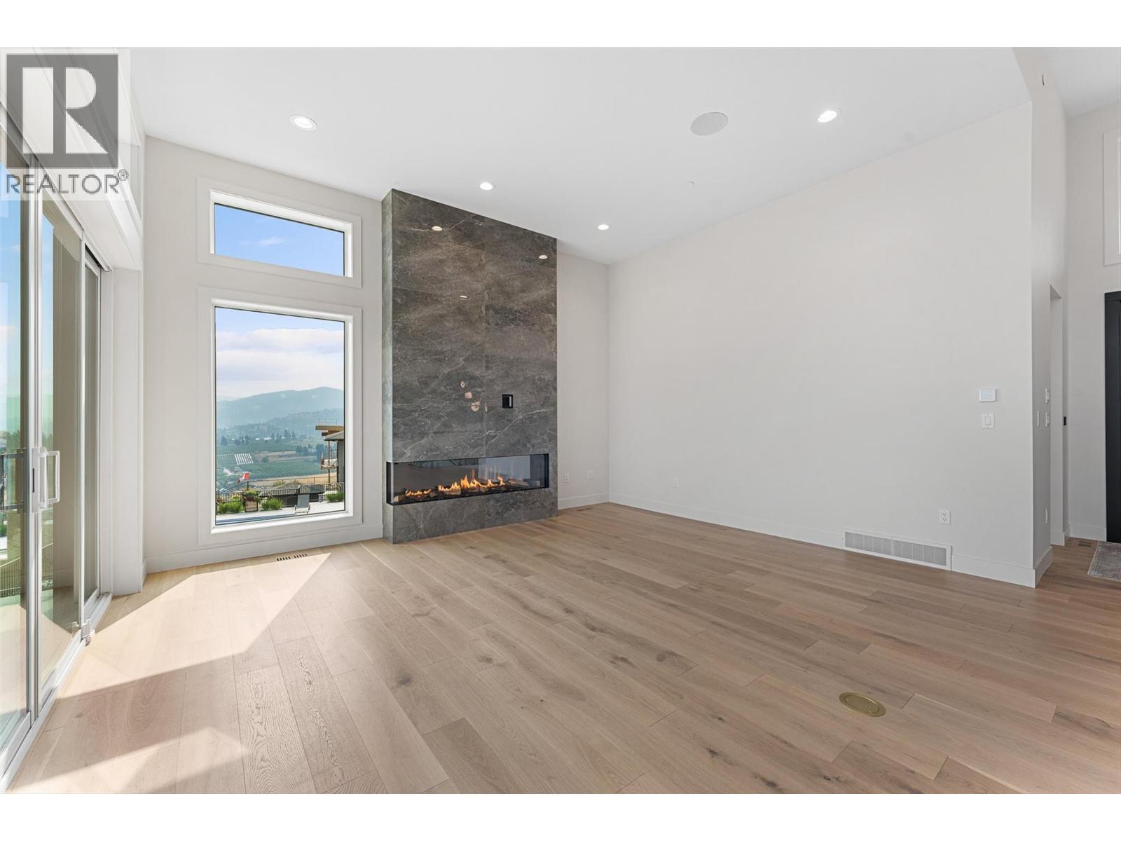 18697 Mckenzie Court, Summerland