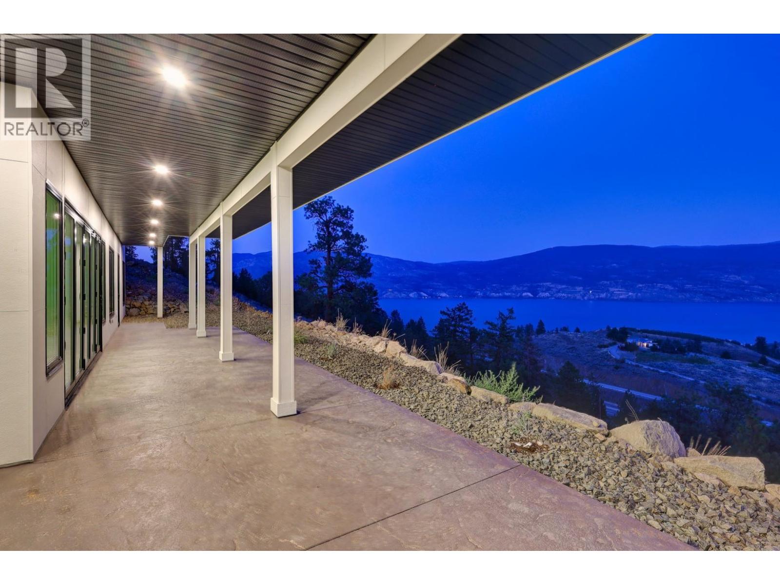 18697 Mckenzie Court, Summerland