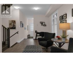 Mud room - 16 Daffodil Road, Springwater, ON L9X2E3 Photo 6