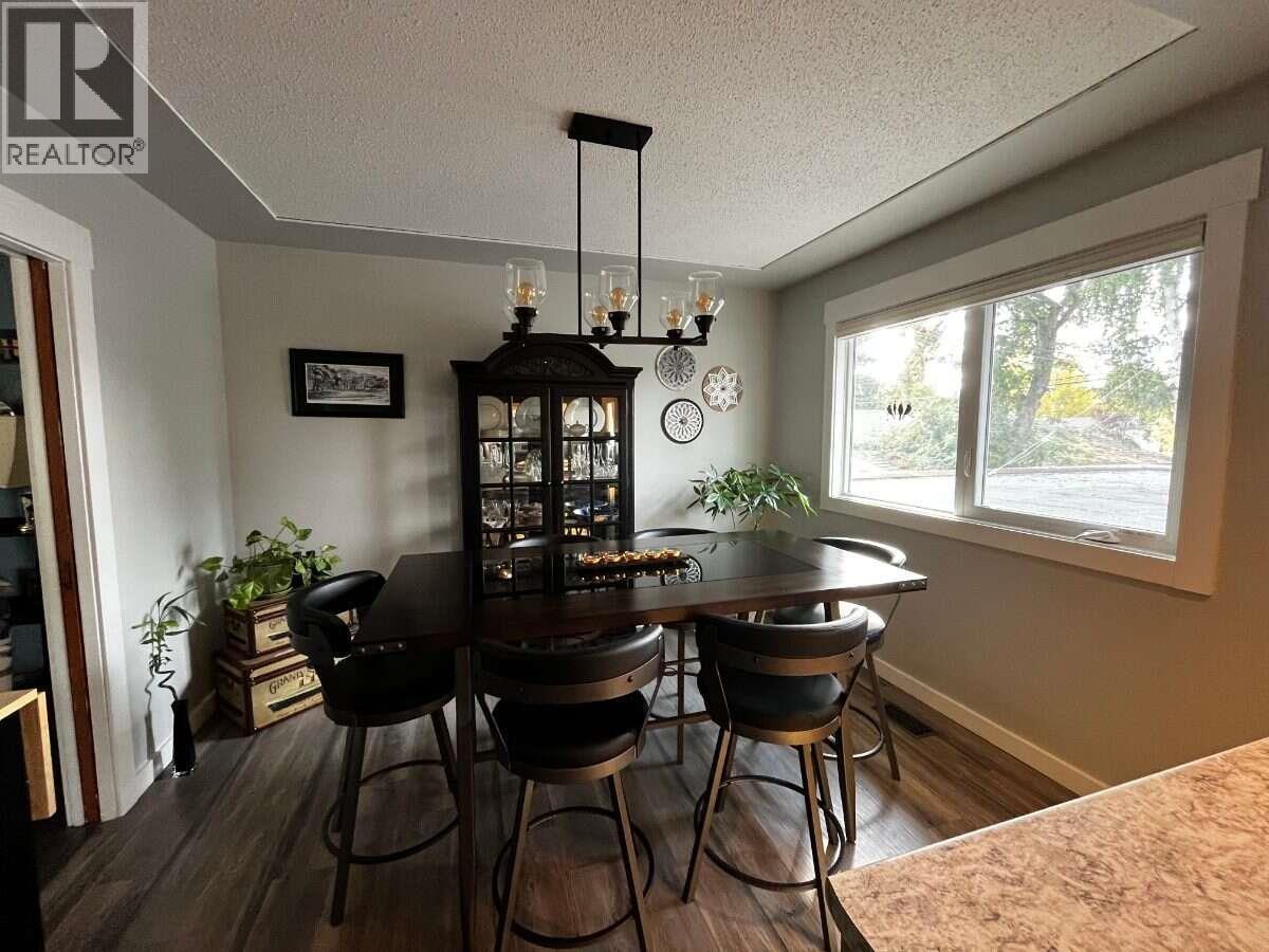 321 N OGILVIE STREET - 17
