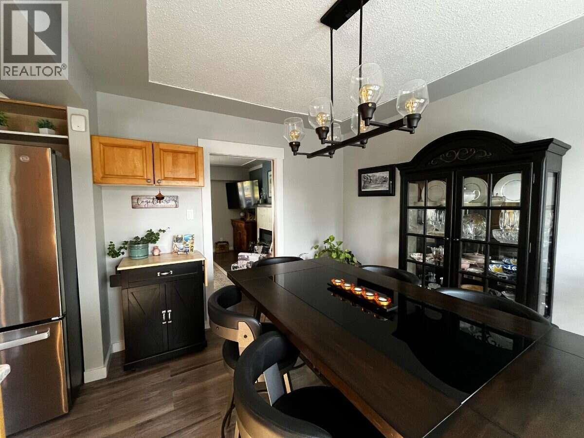 321 N OGILVIE STREET - 18