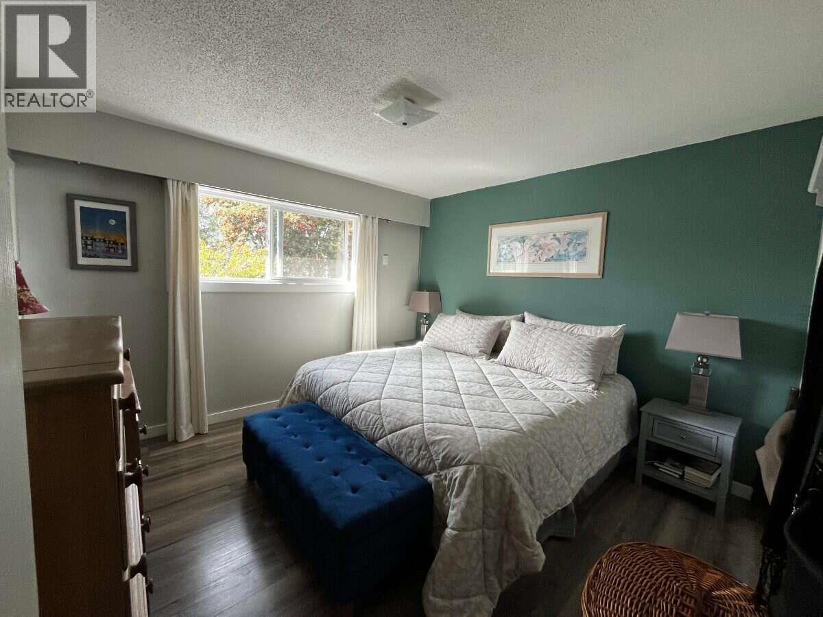 321 N OGILVIE STREET - 19