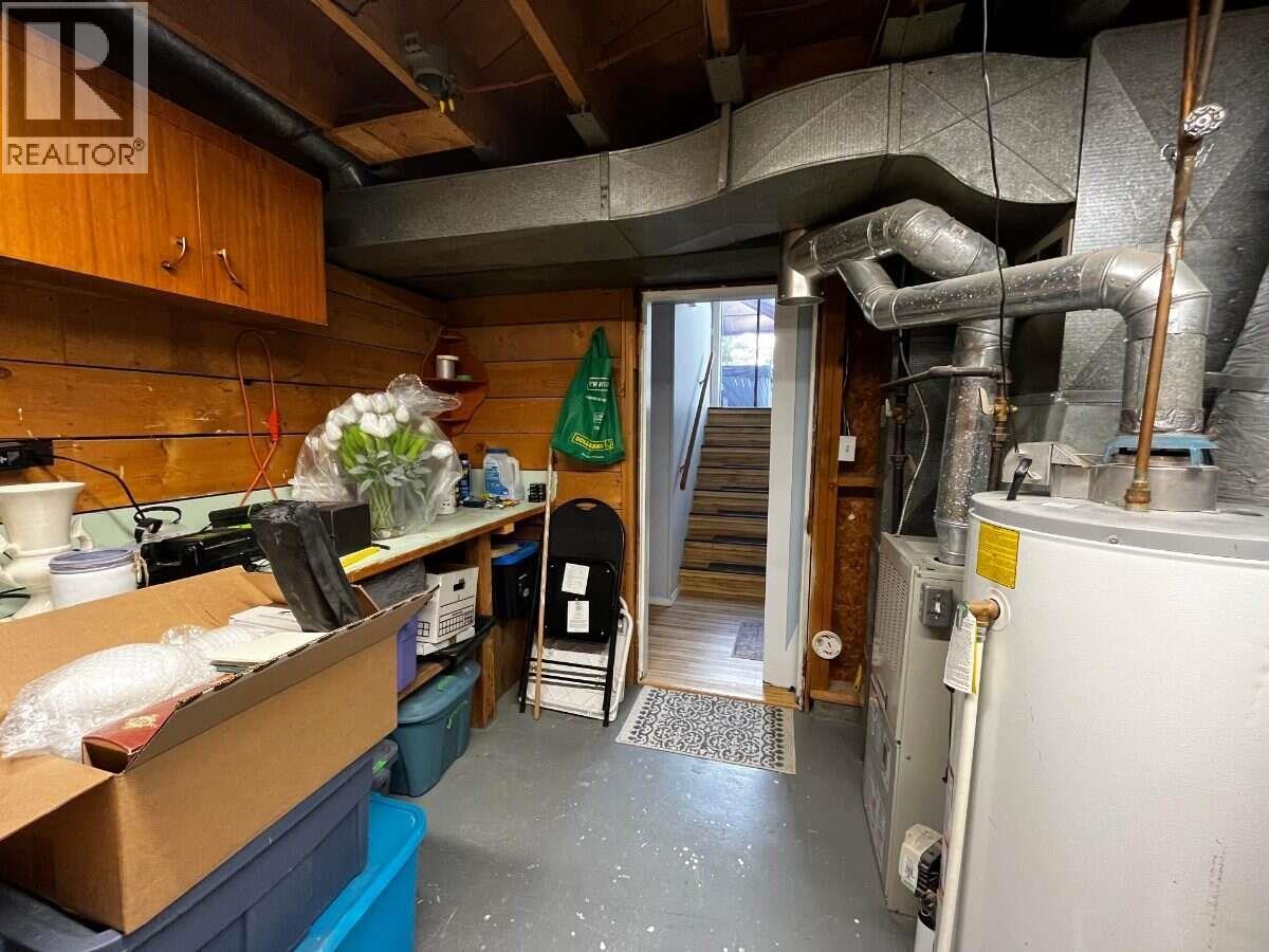 321 N OGILVIE STREET - 27