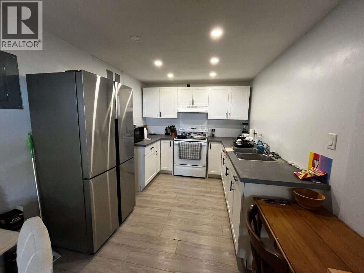 321 N OGILVIE STREET - 35