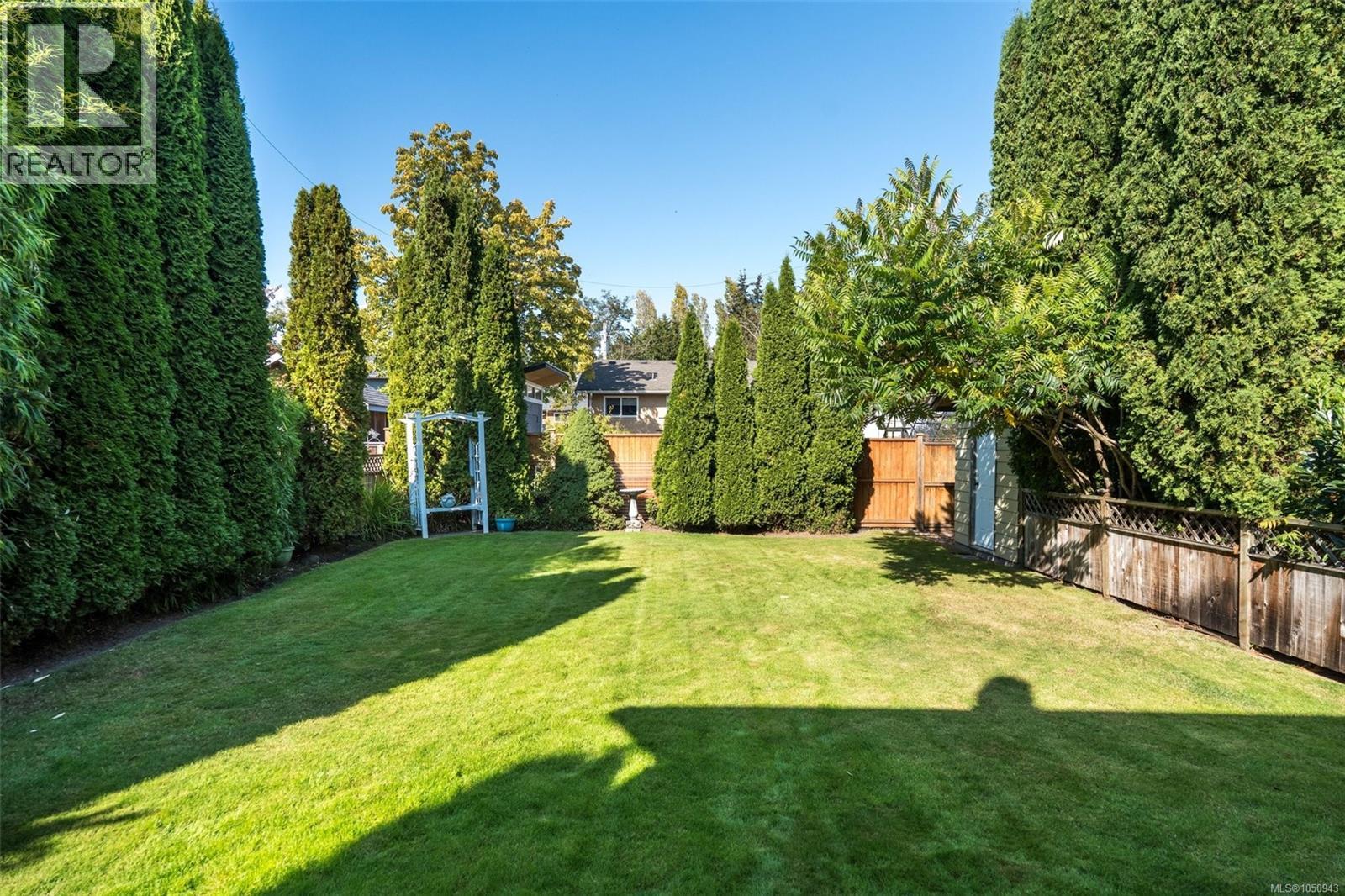 2244 Malaview Ave - Image 39