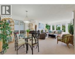 Living room - 2244 Malaview Ave, Sidney, BC V8L2E7 Photo 7