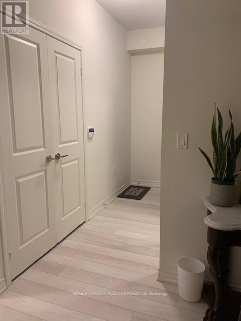 320 - 39 ANNIE CRAIG DRIVE, Toronto (Mimico) — photo 2