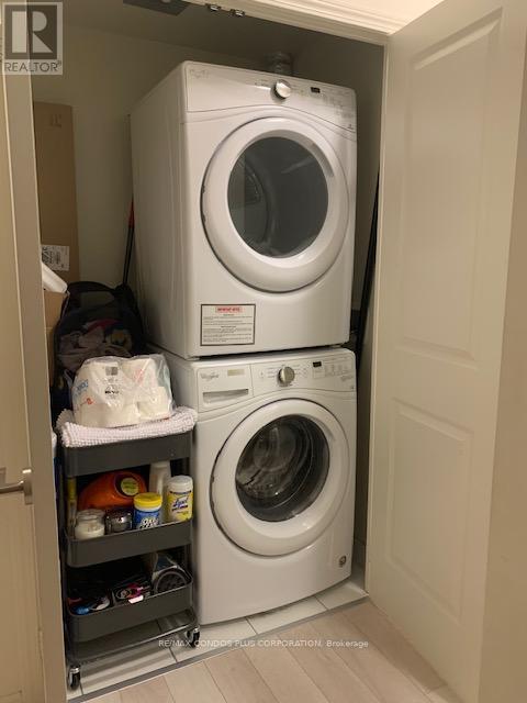 320 - 39 ANNIE CRAIG DRIVE, Toronto (Mimico) — photo 3