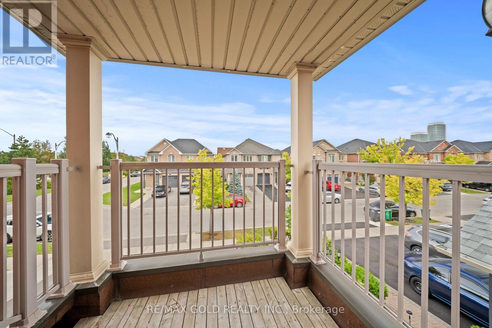 70 CRYSTALVIEW CRESCENT - 15