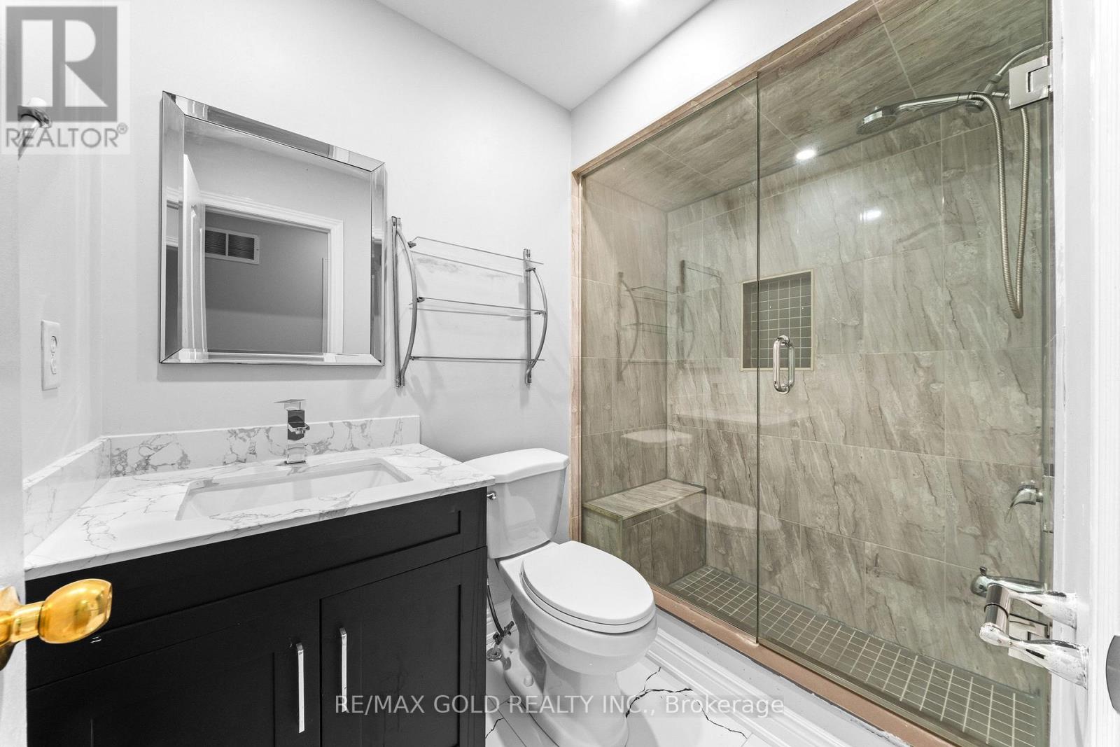 70 CRYSTALVIEW CRESCENT - Image 17