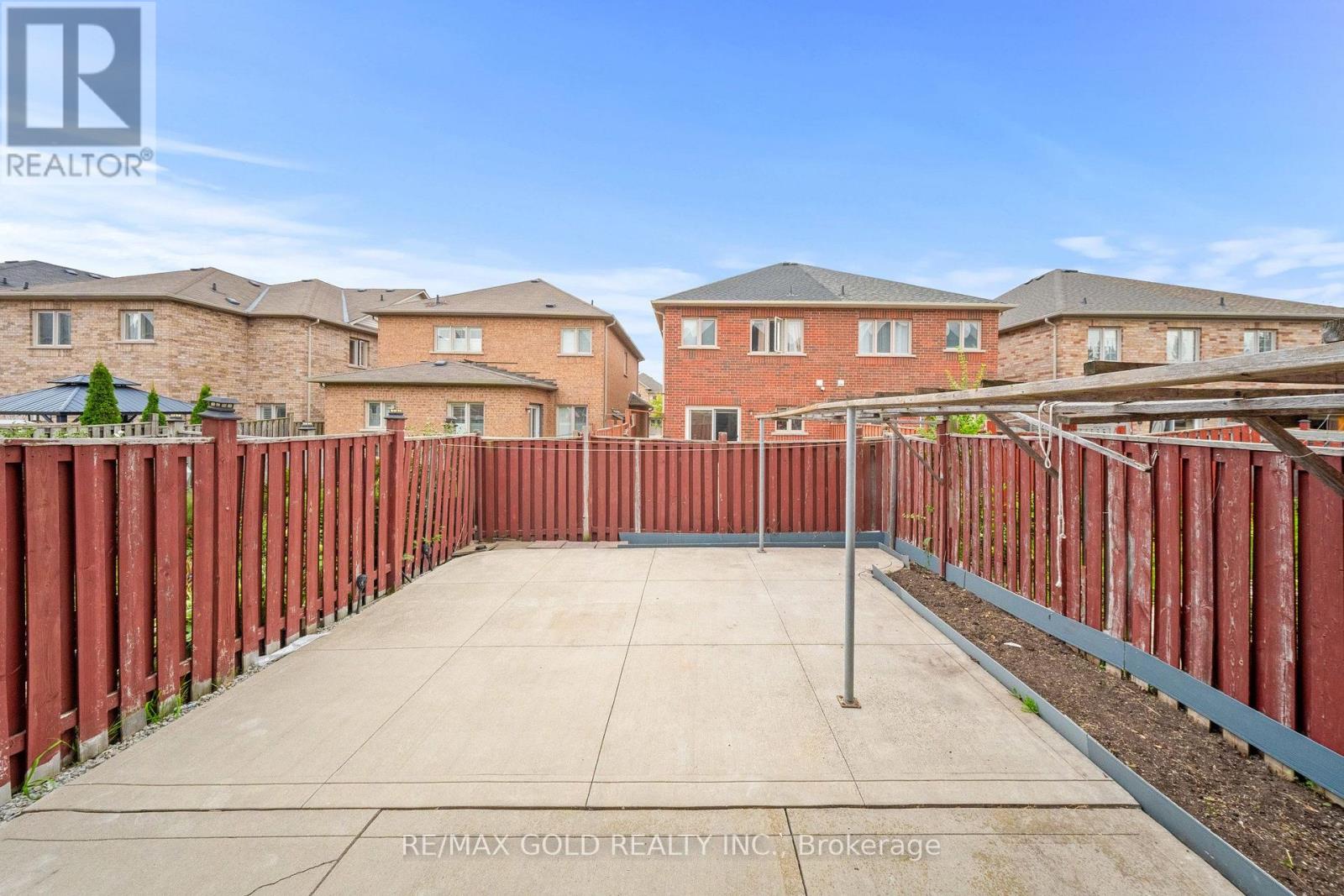 70 CRYSTALVIEW CRESCENT - Image 27