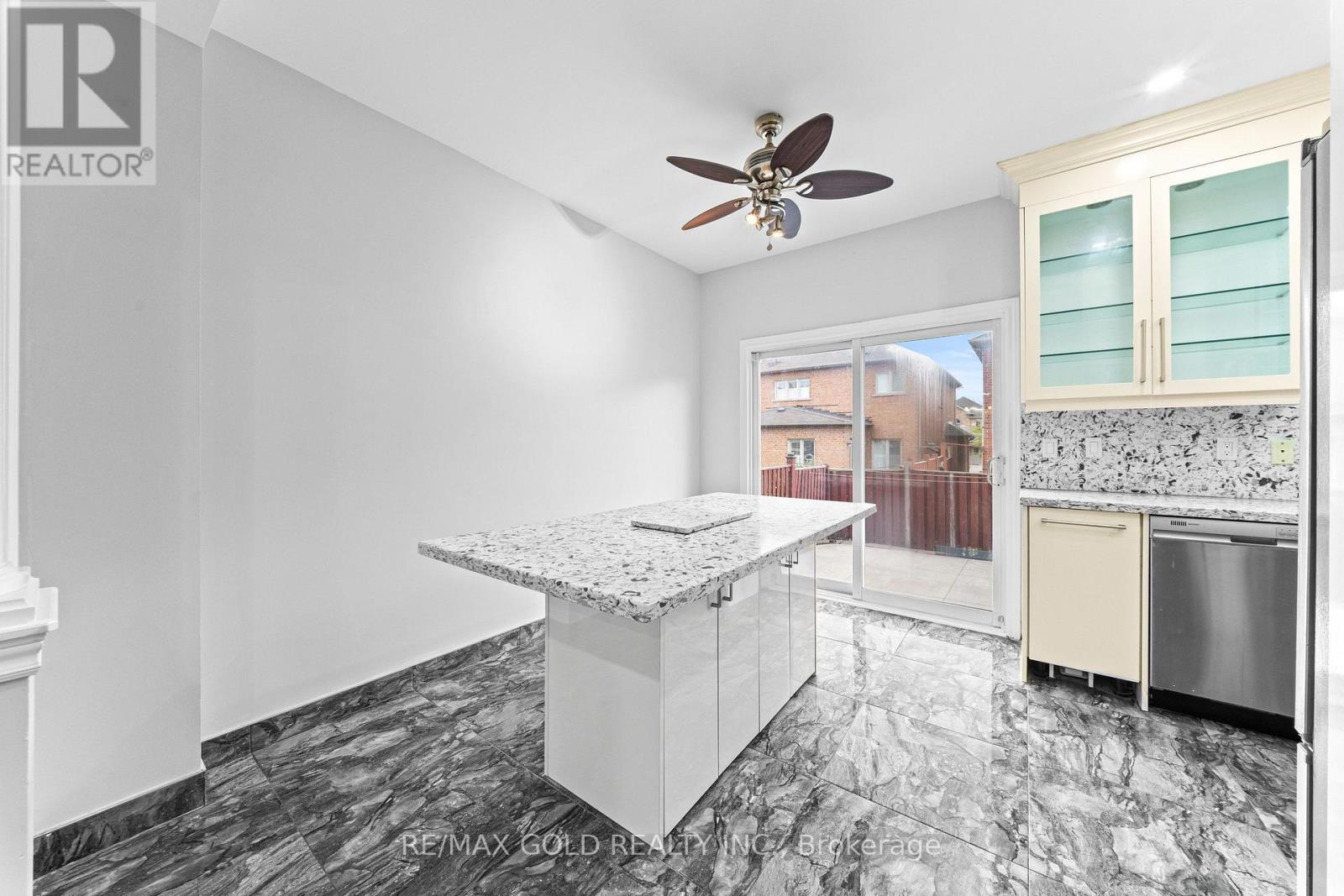 70 CRYSTALVIEW CRESCENT, Brampton (Bram East) — photo 6