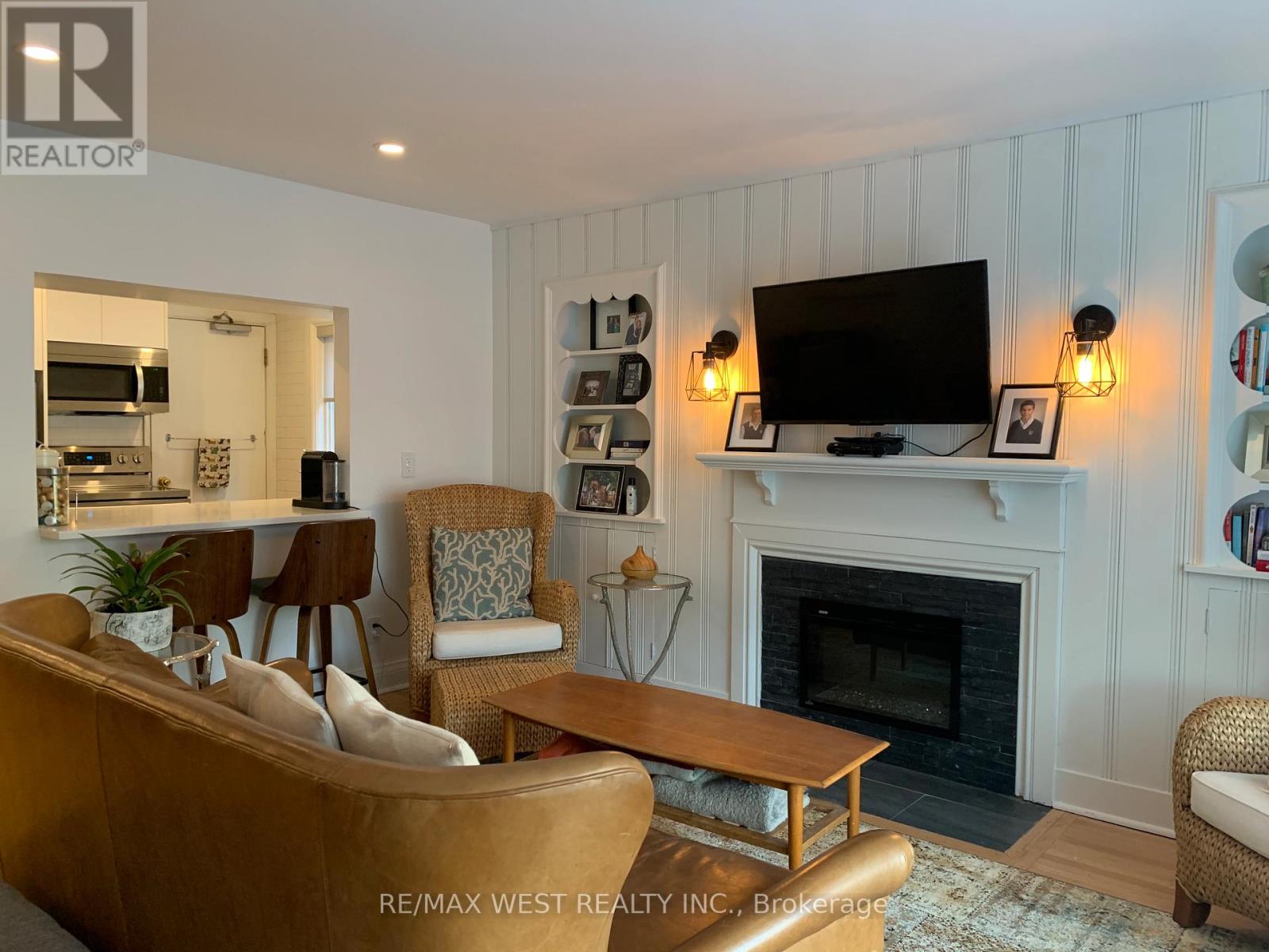 UNIT 1 - 258 SOUTH KINGSWAY, Toronto (High Park-Swansea) — photo 4