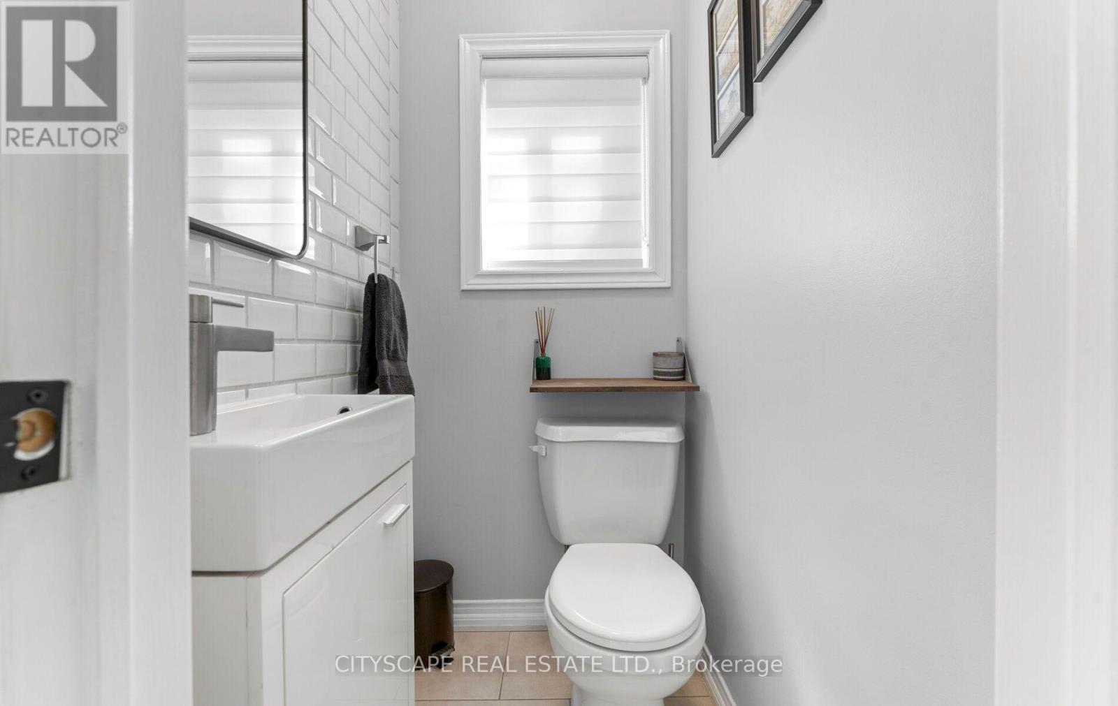 3 CARDELL AVENUE, Toronto (Humberlea-Pelmo Park) — photo 10