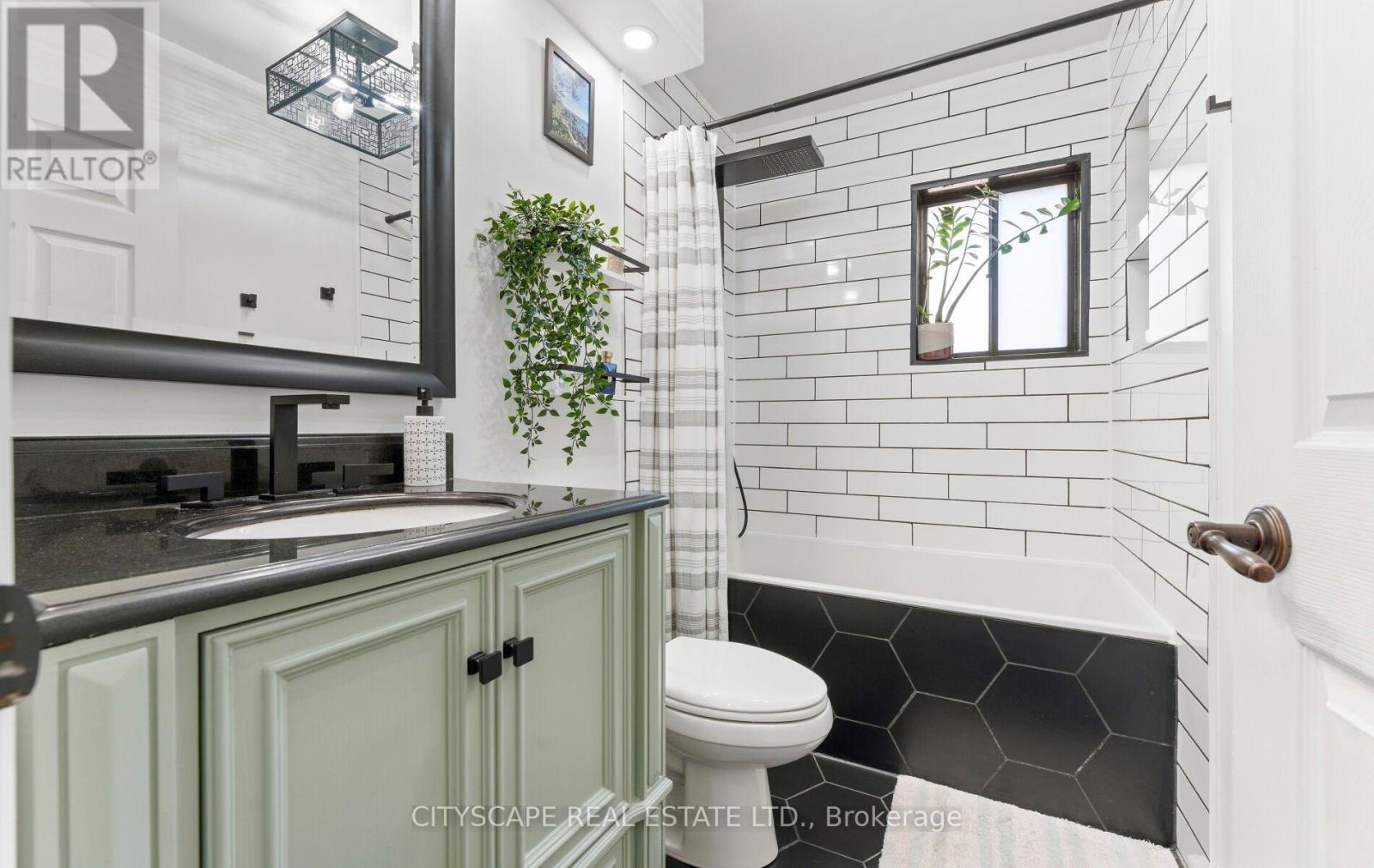 3 CARDELL AVENUE - Image 18