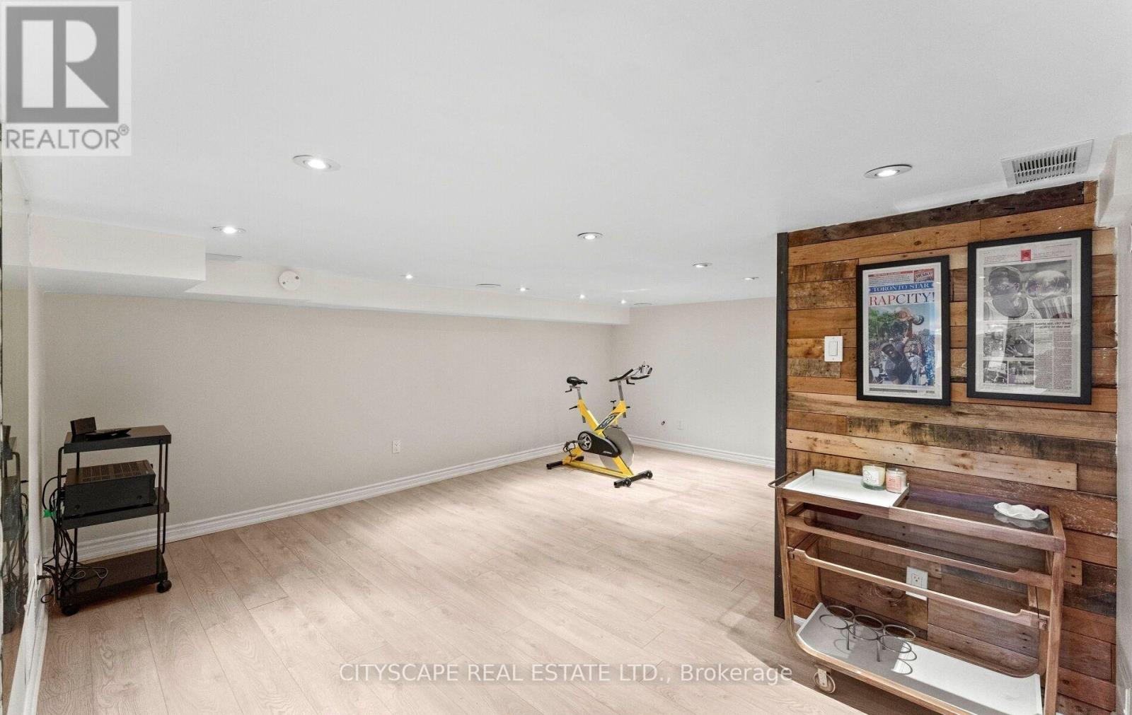 3 CARDELL AVENUE - 22