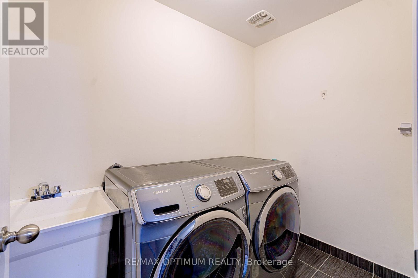 140 SKY HARBOUR DRIVE - Image 39