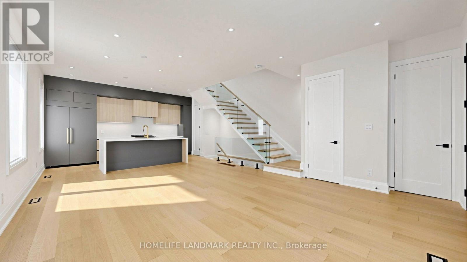 UNIT A - 750 GLENGROVE AVENUE W, Toronto (Yorkdale-Glen Park) — photo 3