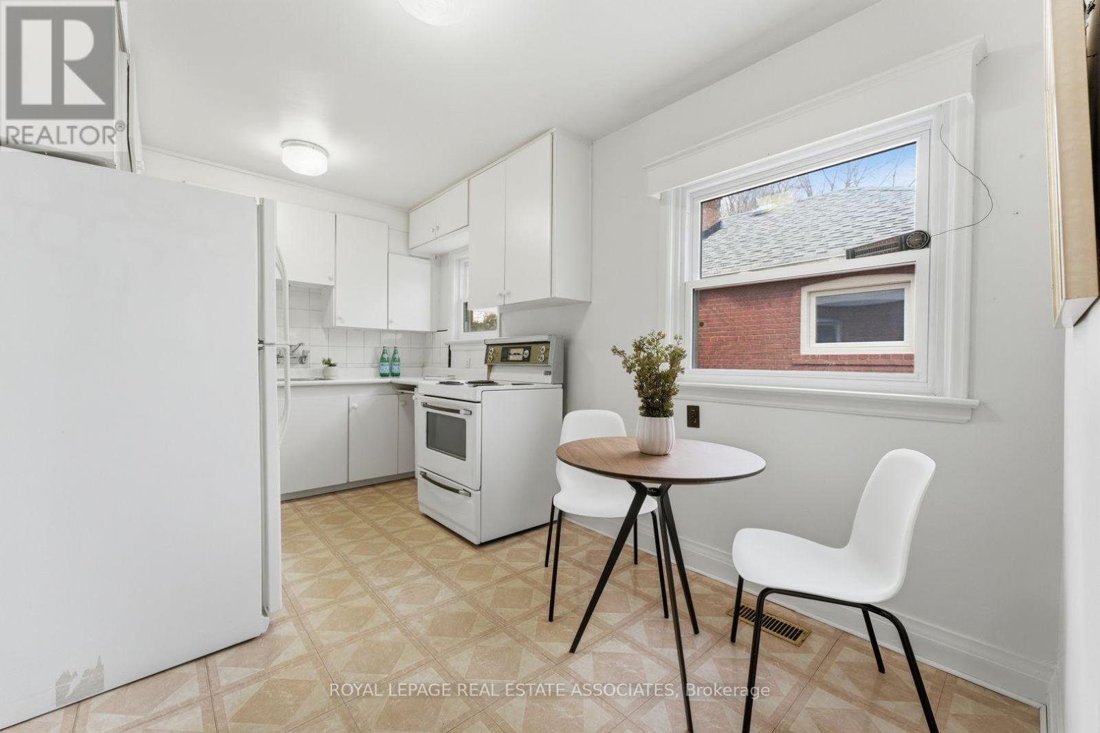 68 GAIR DRIVE - 11