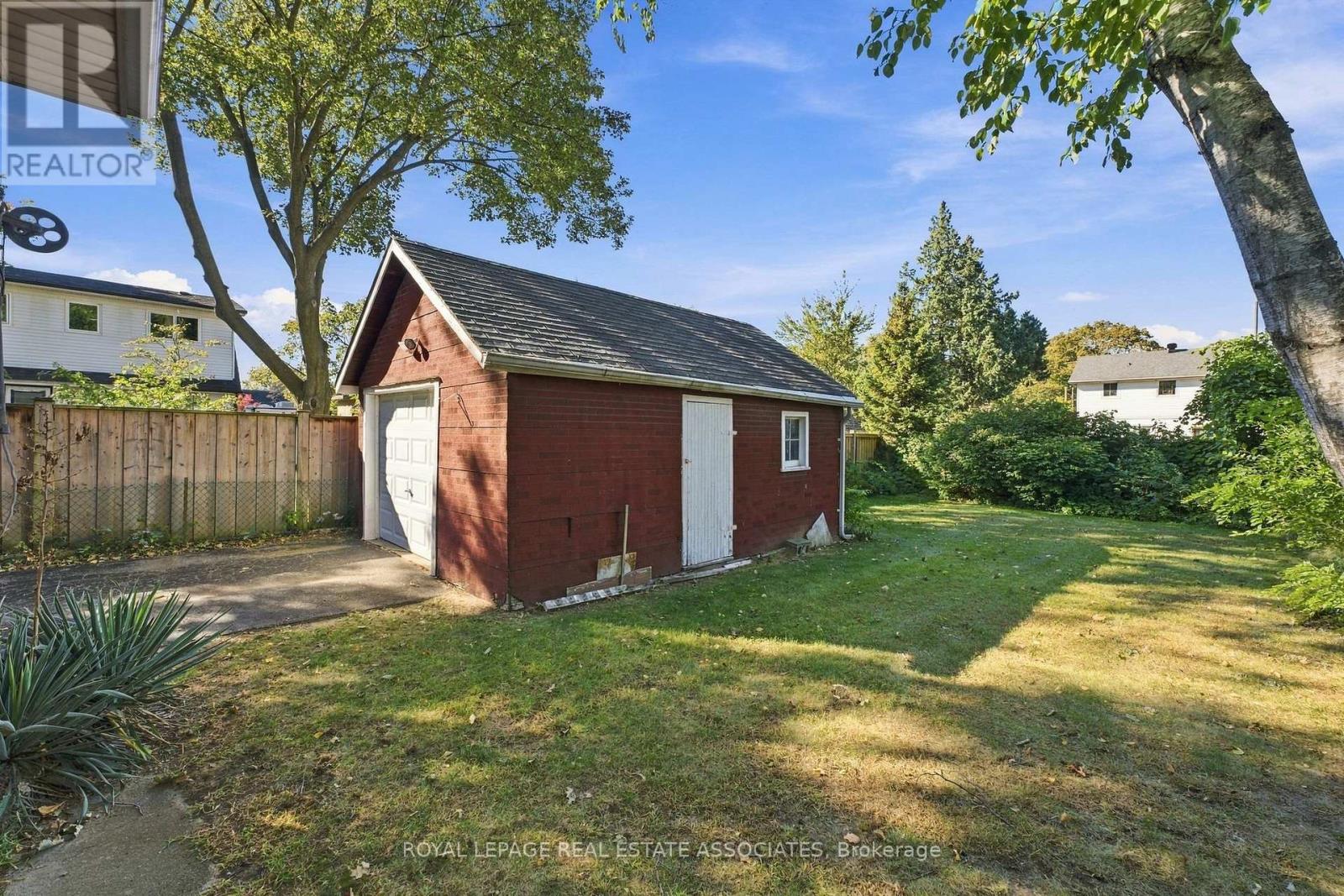 68 GAIR DRIVE - 28