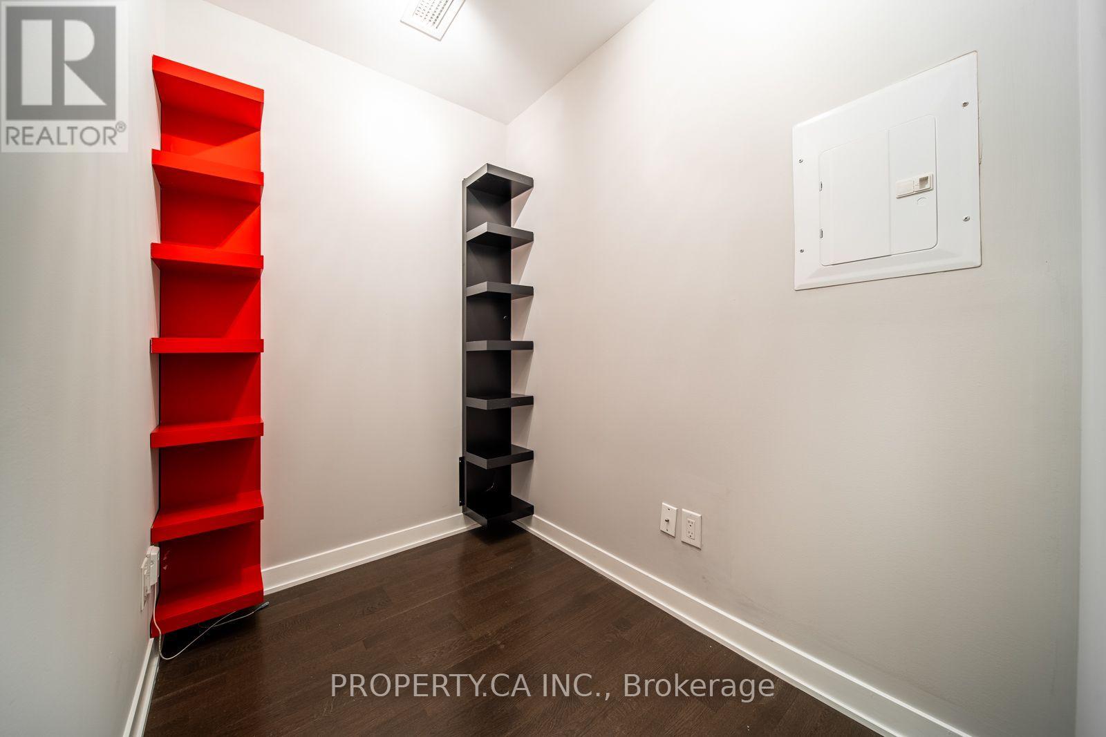 #1215 88 PARK LAWN ROAD - 21