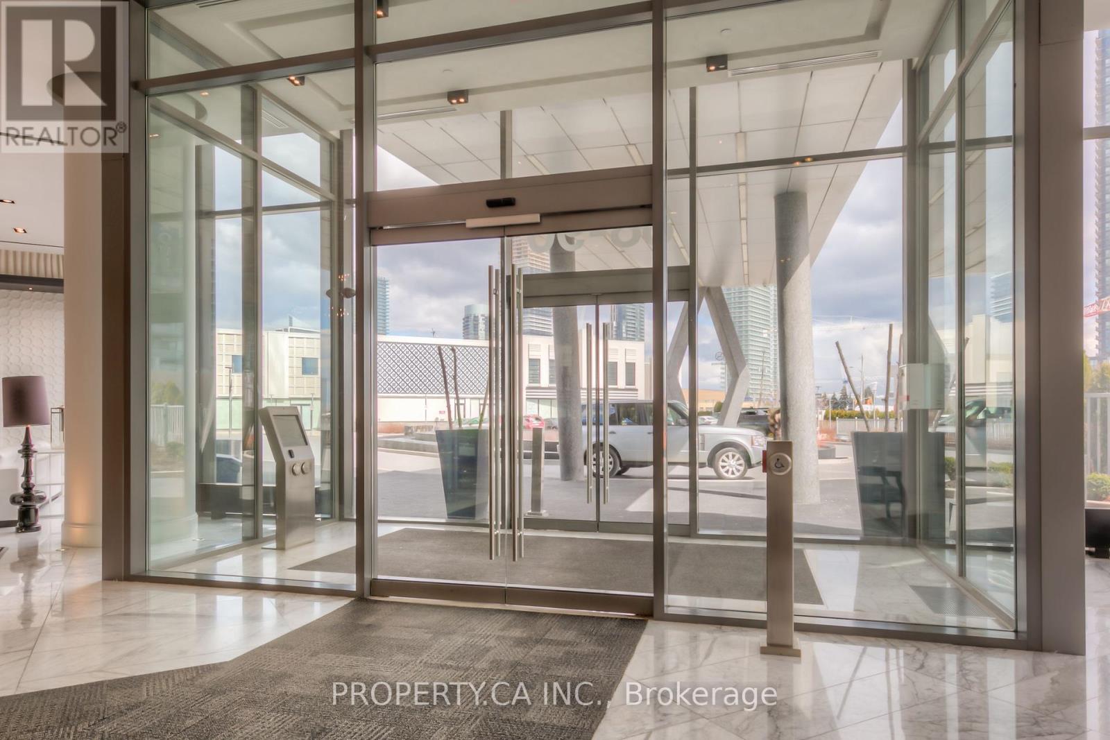 #1215 88 PARK LAWN ROAD - 37