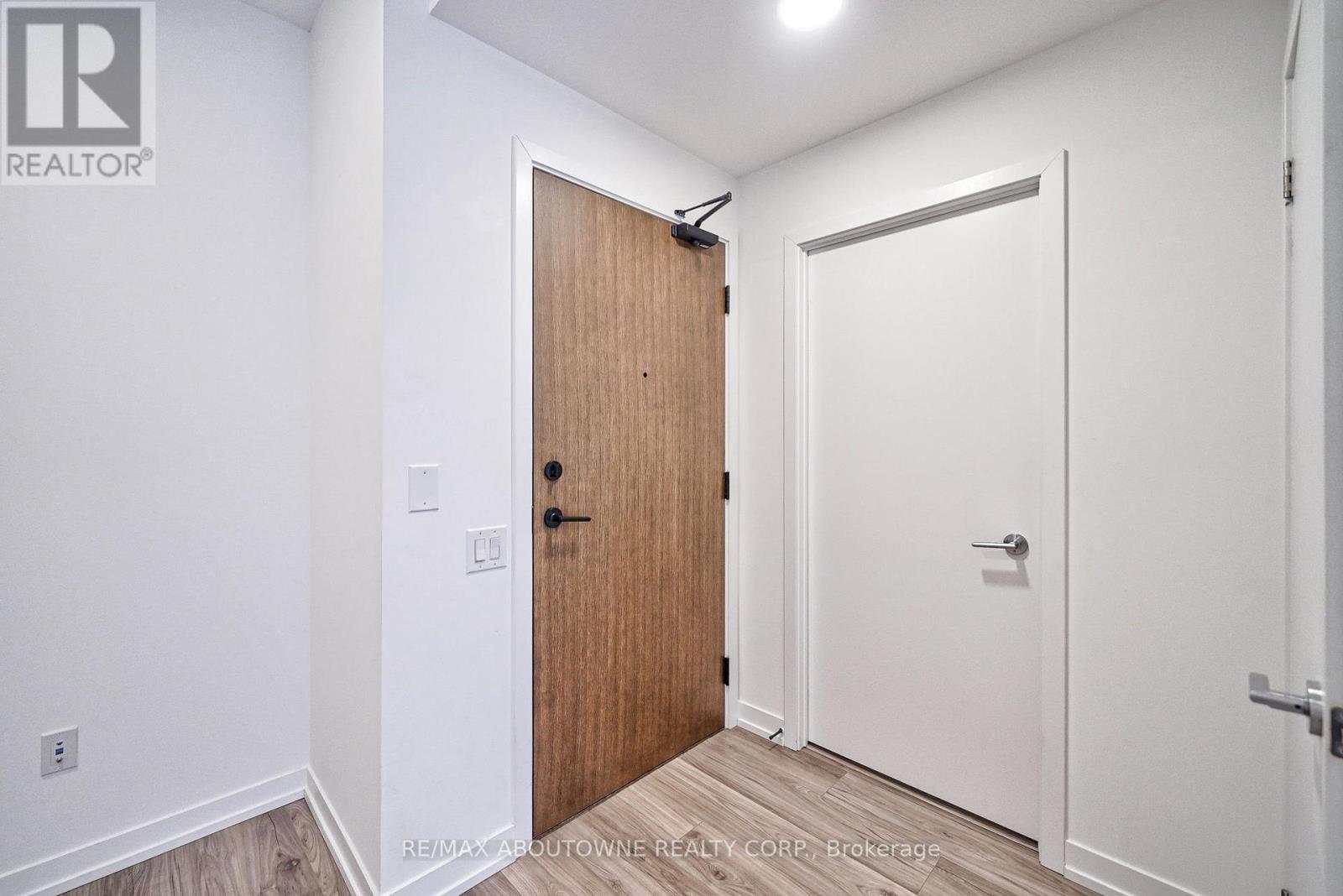3603 - 4065 CONFEDERATION PARKWAY, Mississauga (City Centre) — photo 3