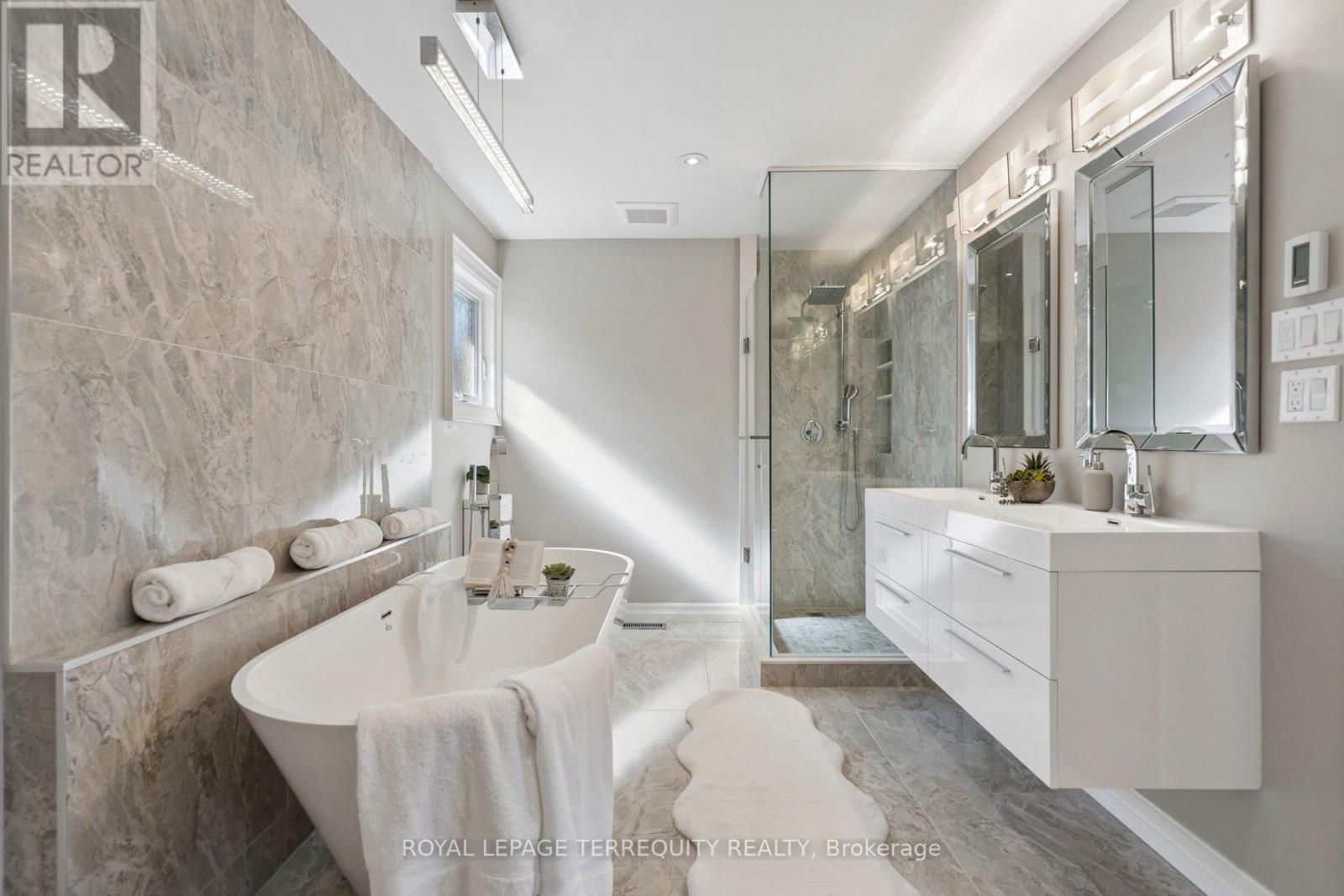10 SCARBORO AVENUE - 29