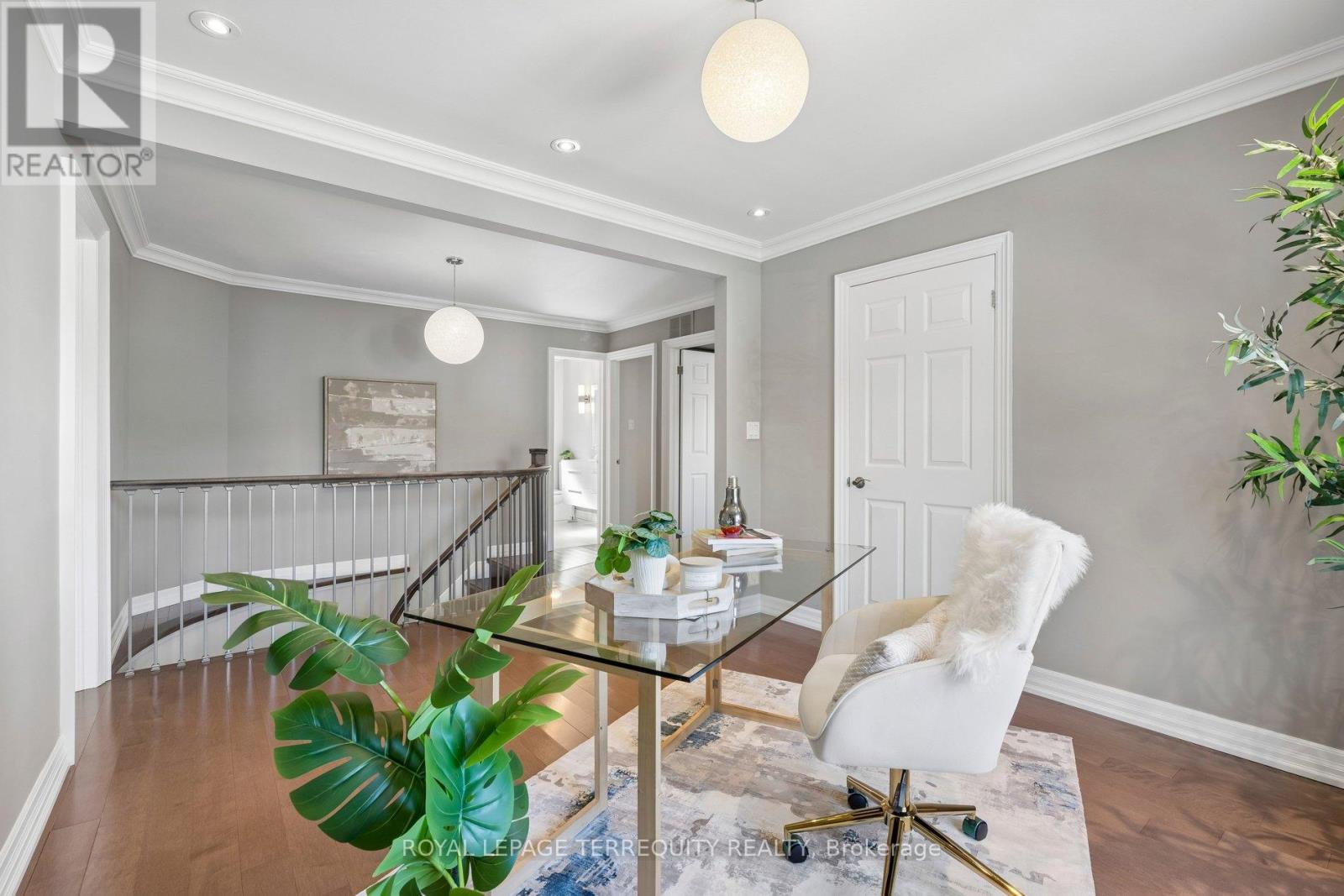 10 SCARBORO AVENUE - 26