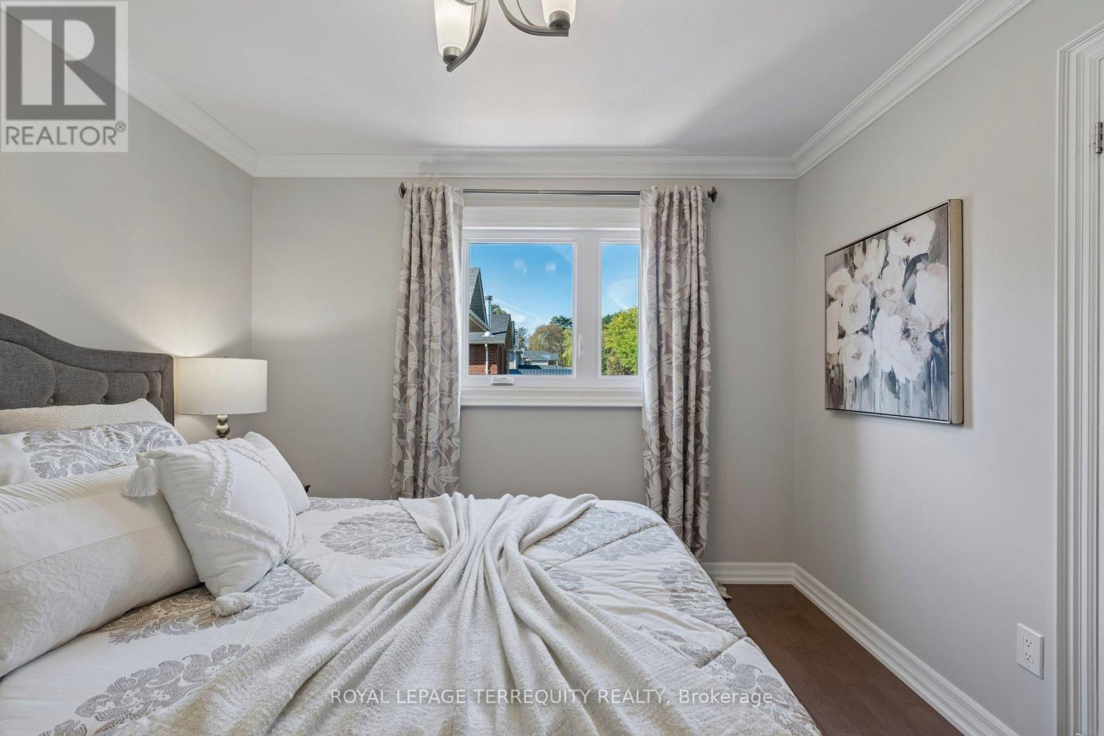10 SCARBORO AVENUE - 35