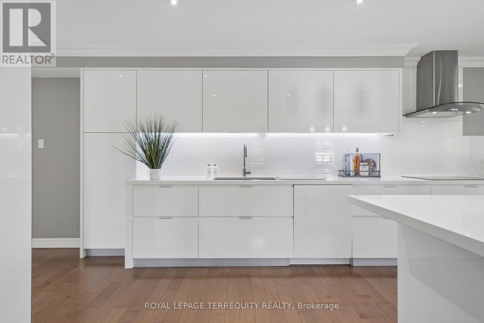 10 SCARBORO AVENUE - Image 13