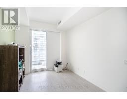 5702 - 5 Buttermill Avenue, Vaughan, ON L4K0J5 Photo 17