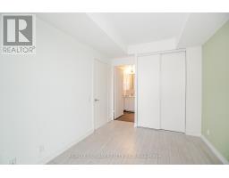 5702 - 5 Buttermill Avenue, Vaughan, ON L4K0J5 Photo 18