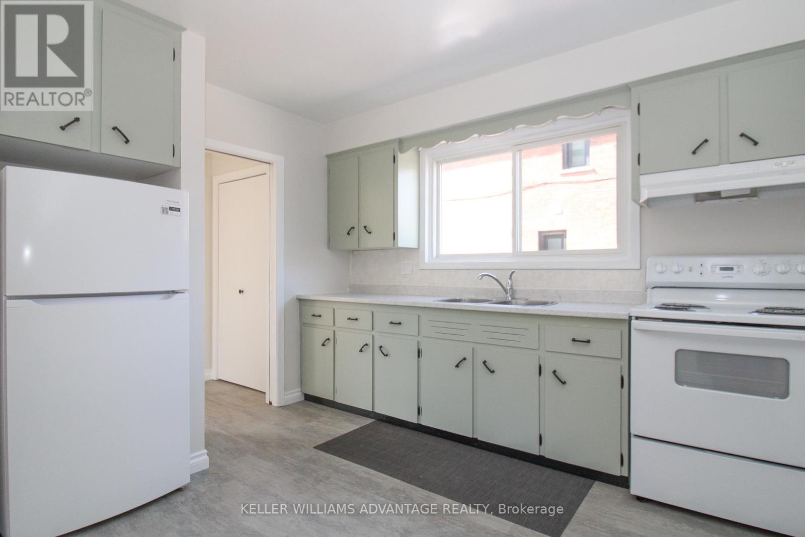 MAIN - 506 SHERBROOKE STREET, Peterborough (Town Ward 3) — photo 8