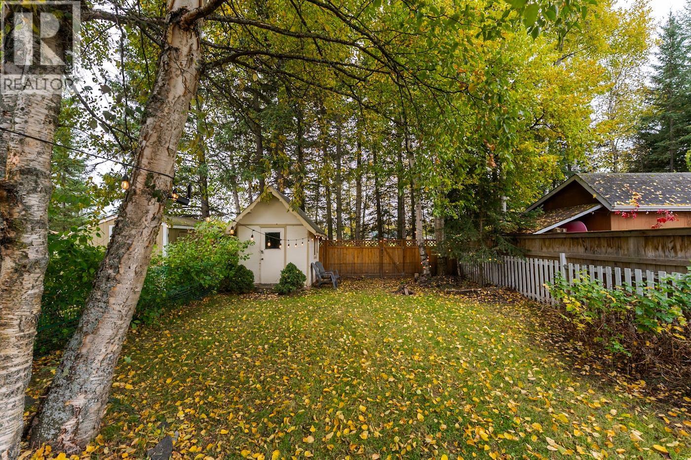 7843 ROCHESTER CRESCENT - 21