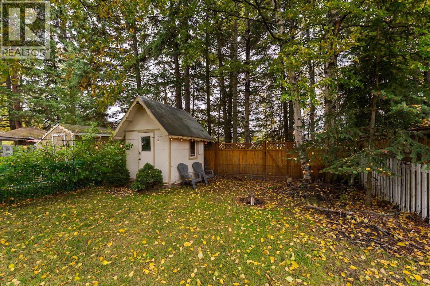 7843 ROCHESTER CRESCENT - 22