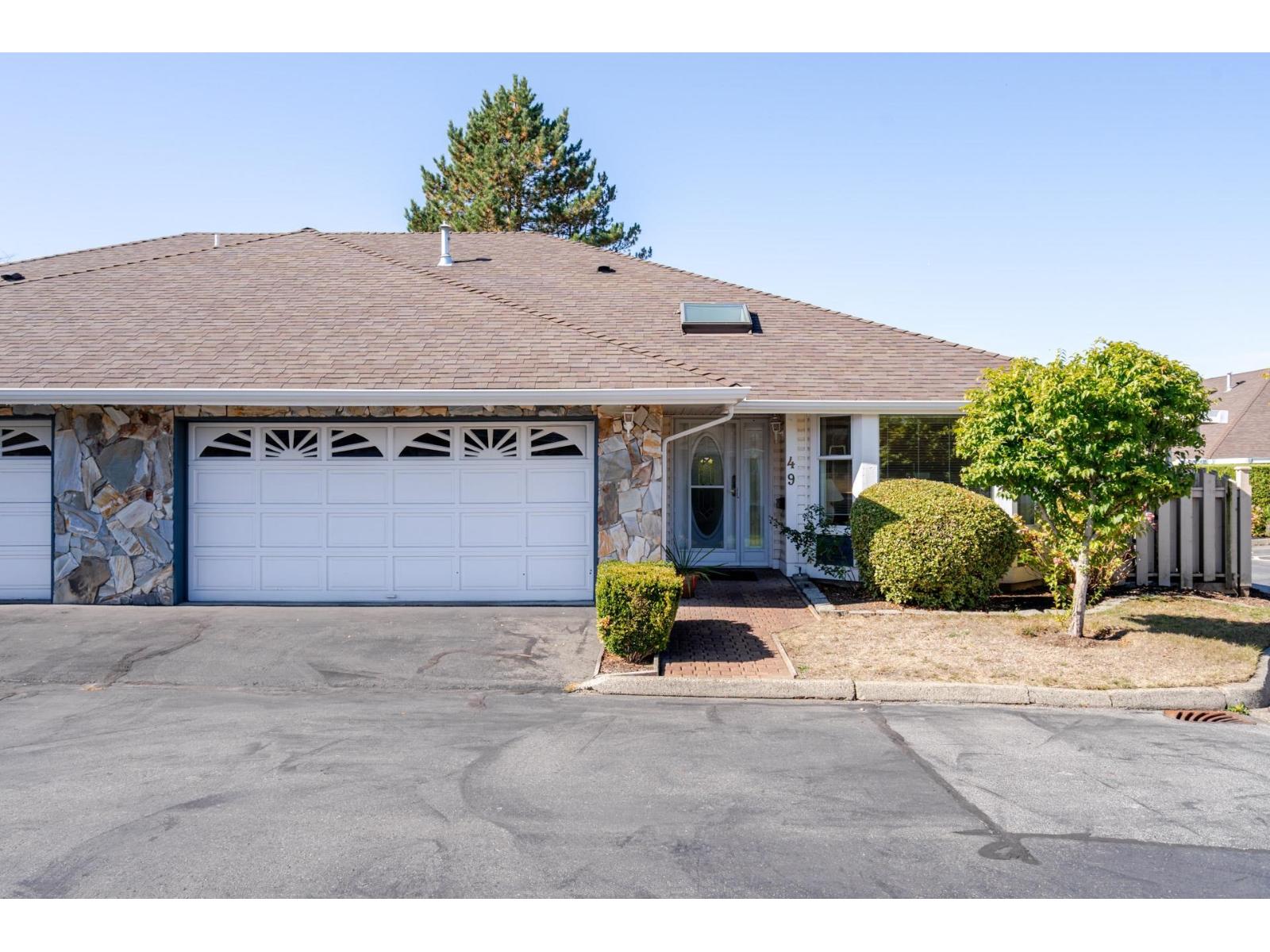 #49 21746 52 Avenue, Langley, British Columbia, V2Y1L4, Langley, British Columbia — photo 1 of 5