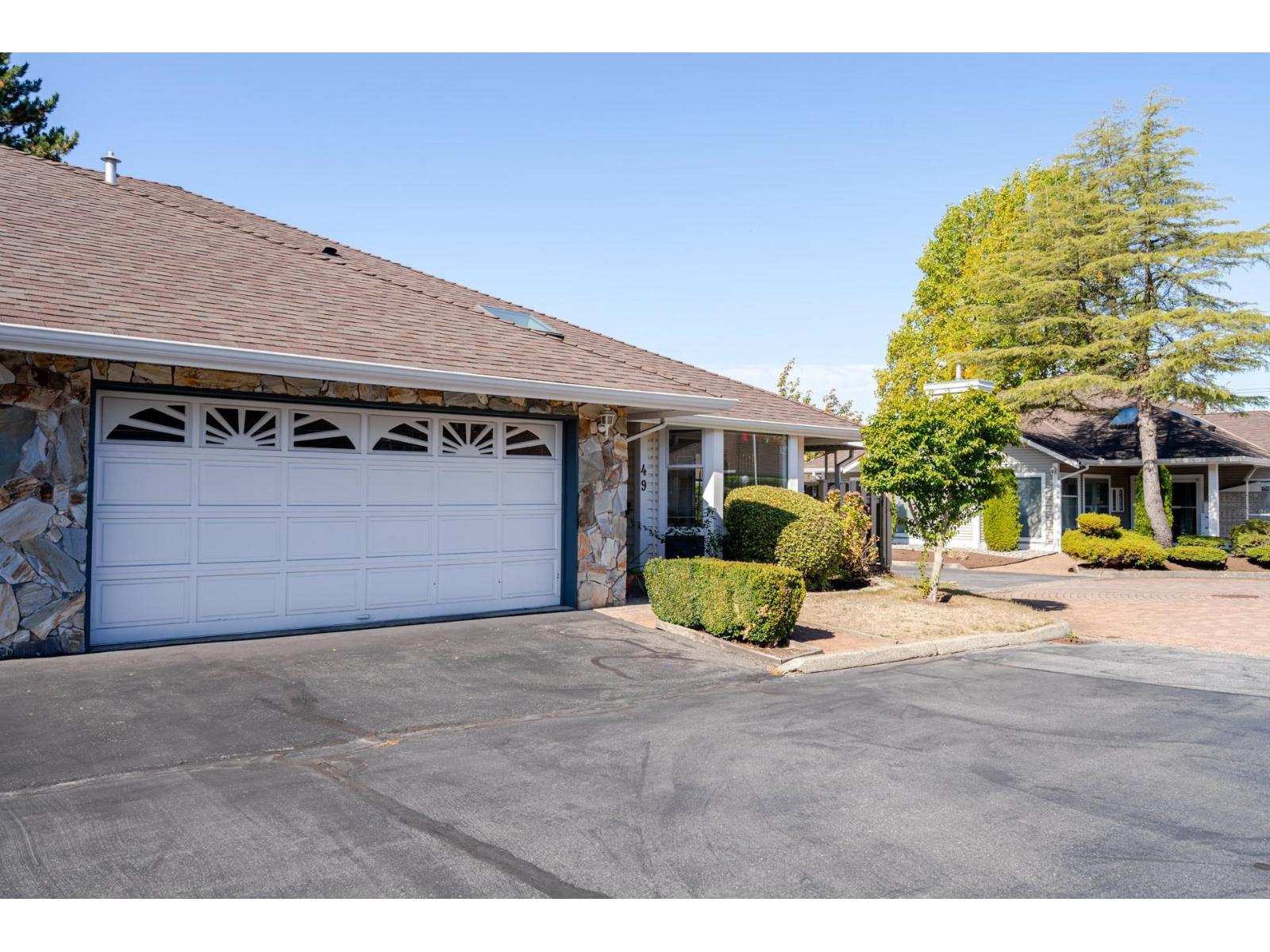 #49 21746 52 Avenue, Langley, British Columbia, V2Y1L4, Langley, British Columbia — photo 2 of 5