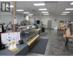100 & 102c, 4804 50 Street, Innisfail, AB T4G1C2 Photo 6