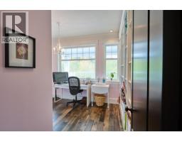 1001 Jay Crescent, Squamish, BC V8B0P2 Photo 11