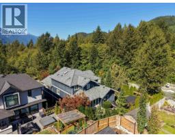 1001 Jay Crescent, Squamish, BC V8B0P2 Photo 38