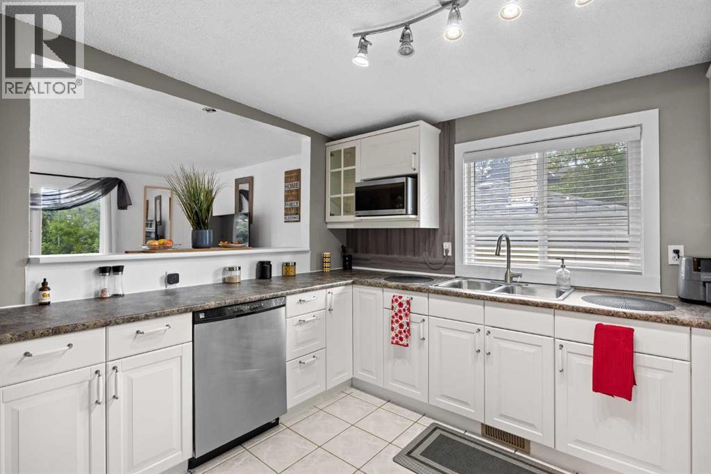 219 26 Avenue NE, Calgary, Alberta, T2E1Z1 — thumbnail 5
