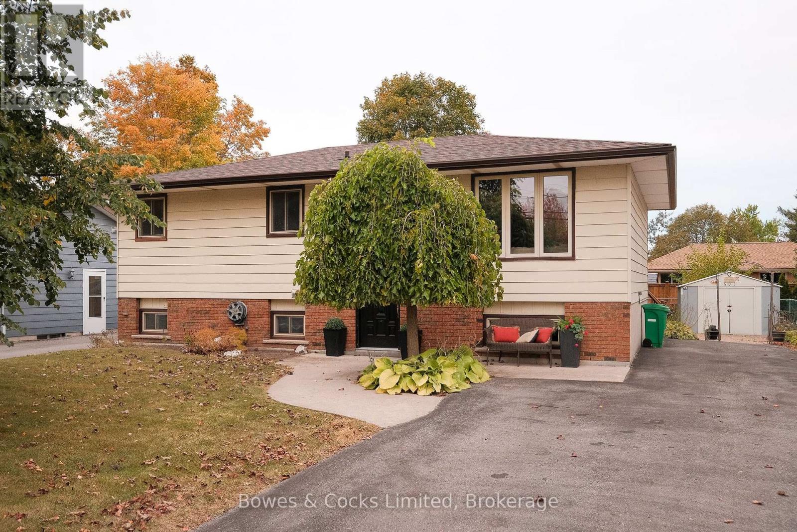 591 OTONABEE DRIVE - 1