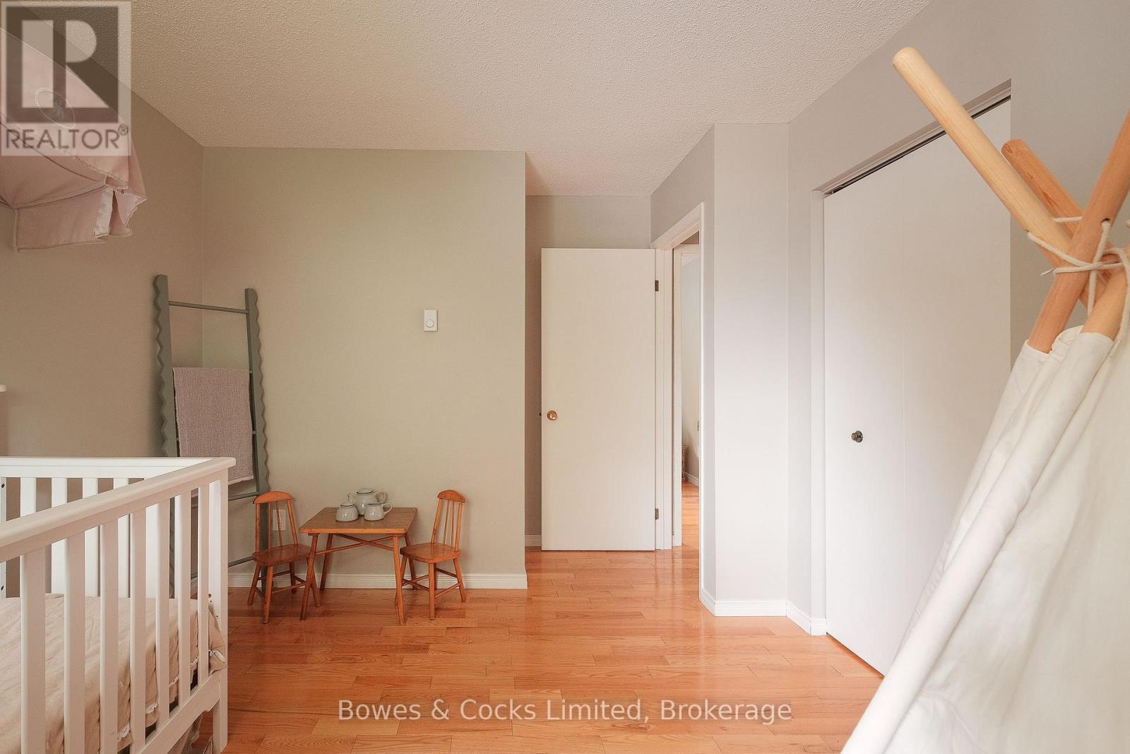 591 OTONABEE DRIVE - 16