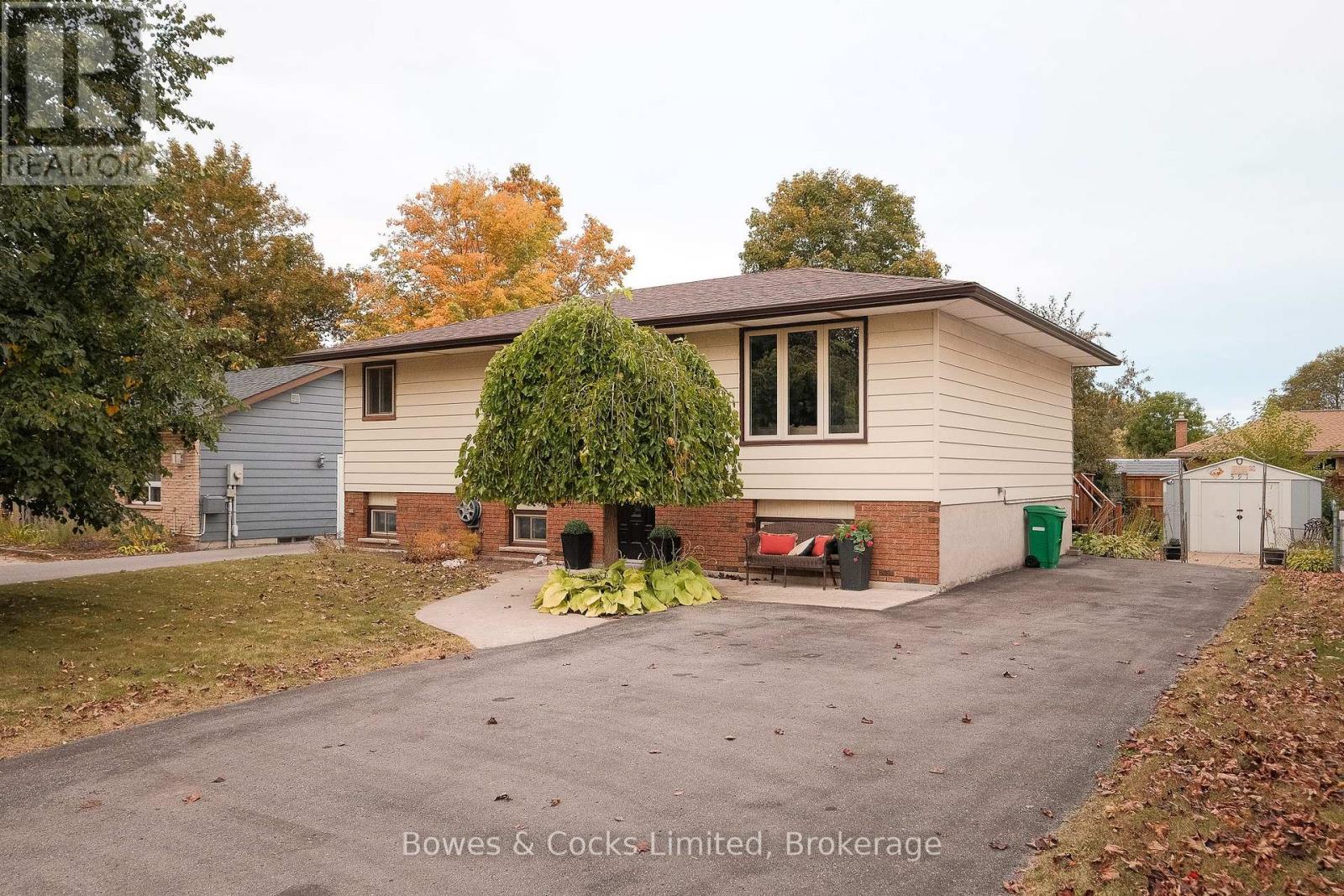 591 OTONABEE DRIVE - 27