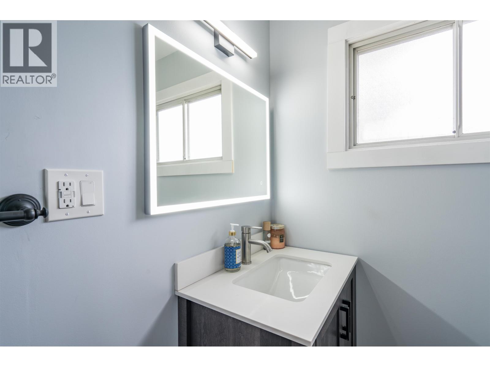 894 IRWIN STREET - 21