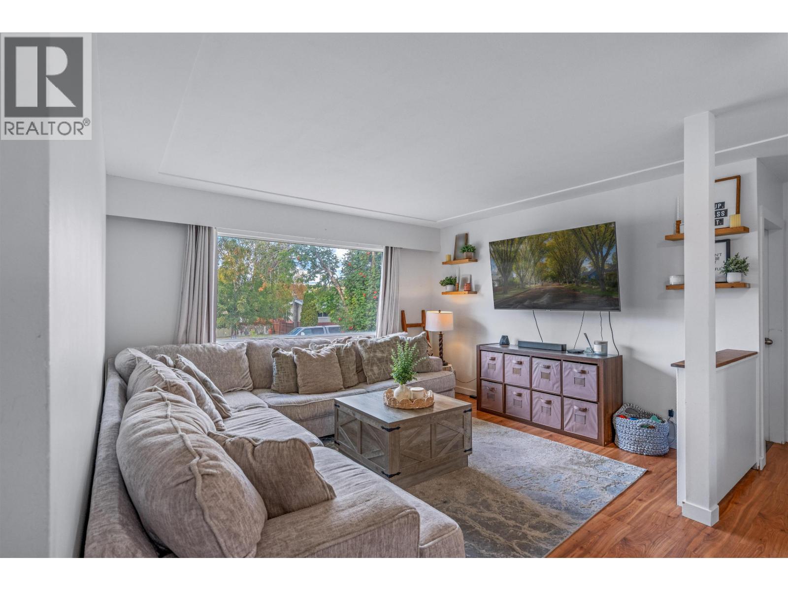 894 IRWIN STREET - 18