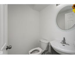 7204 92b Av Nw, Edmonton, AB T6B0W2 Photo 10