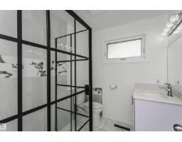 7204 92b Av Nw, Edmonton, AB T6B0W2 Photo 32